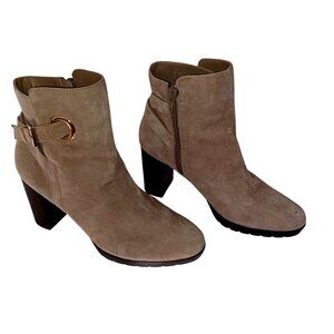 Bella Vita Suede Booties Buckle Block Heel Lug Sole Side Zip Womens Size 8.5M